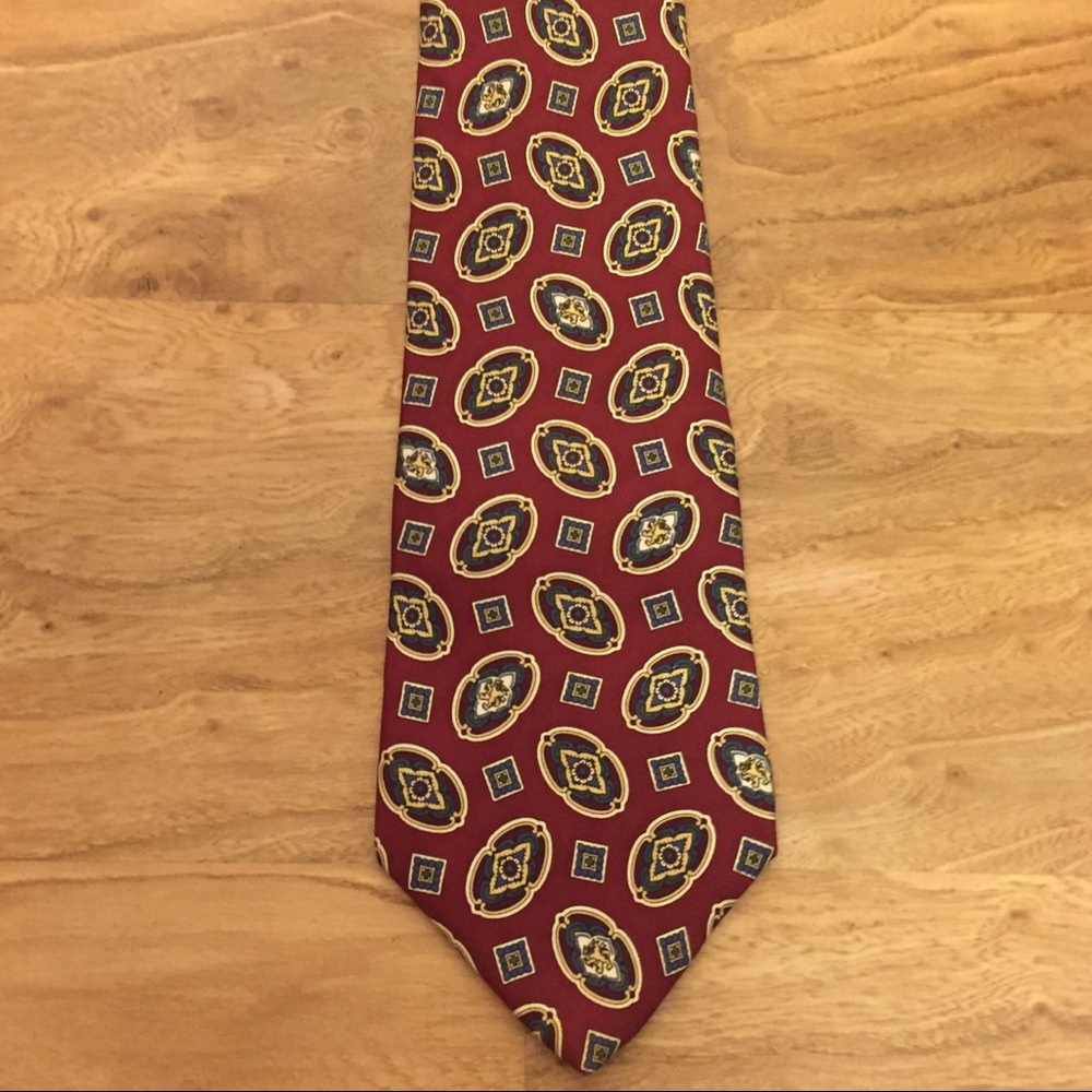 VTG Tommy Hilfiger Lion Crest Geometric Silk Tie